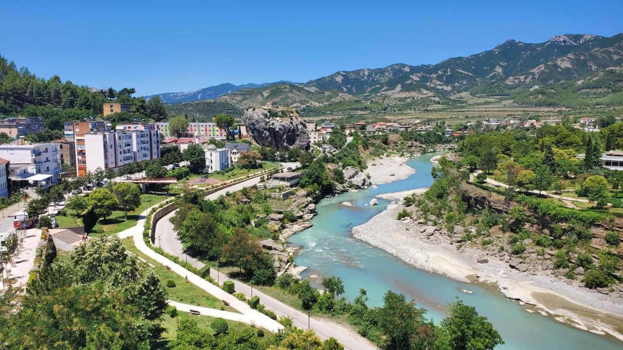 Alvero Hotel Пермет Екстер'єр фото