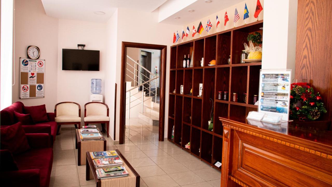 Alvero Hotel Пермет Екстер'єр фото